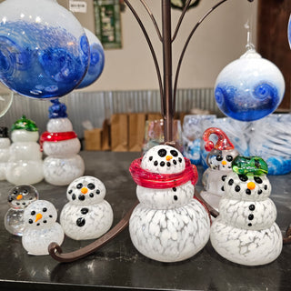 Bring Your Family Together for a Holiday Glass Class