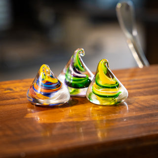 Free Candy Kiss with every online purchase for the Last Kiss of Summer!